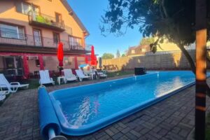 Admirał. Motel. Adamczyk M.