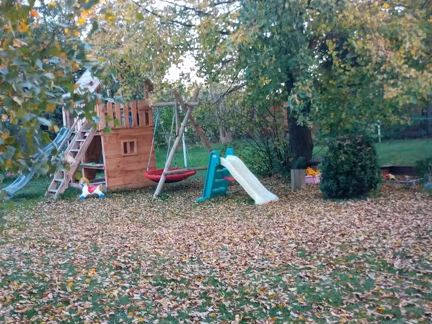 Agritourism Cottage Under the Oaks