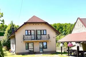 AGROTOURISM Małgorzata Złoty Potok Kraków-Częstochowa Upland Accommodation guest rooms in the Upland