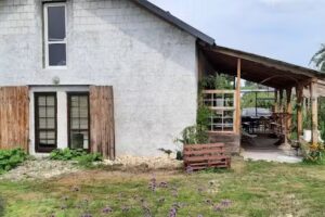 Agrotourism “Pod Bluszczem” Rooms with bathrooms Rooms close to nature