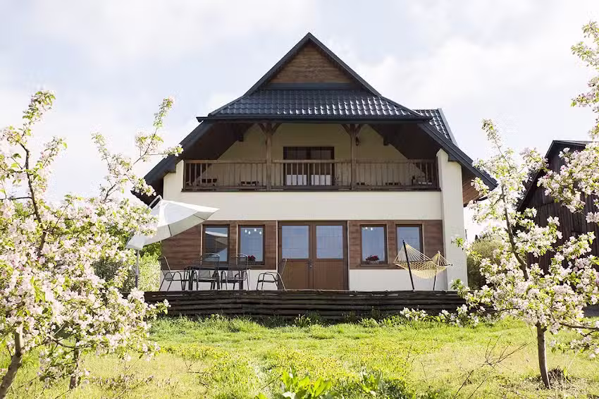 Agrotourism Under the Apple Tree