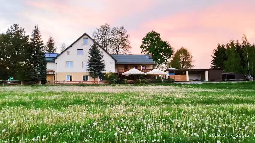 Agritourism “Under the Golden Fish” – Wolany