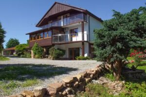 Agroturystyka „Zacisze Pod Gołyską”