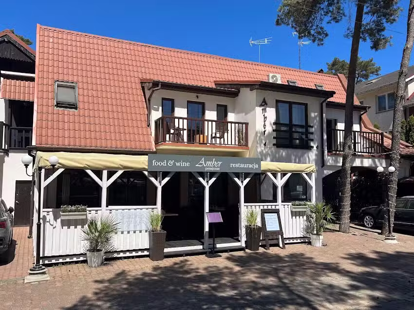 AMBER Pensjonat Restauracja Pobierowo