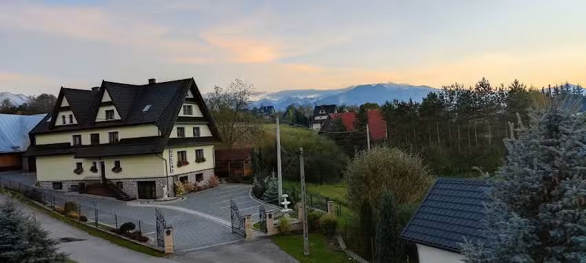 Anna und Robert Chowaniec – Gästezimmer Günstige Unterkunft in den Bergen Unterkunft in der Nähe des Flusses und des Hanges