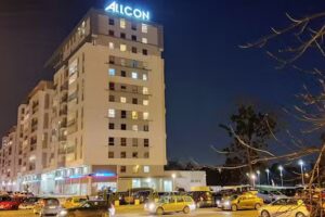 Aviator Modern 50 Apartment