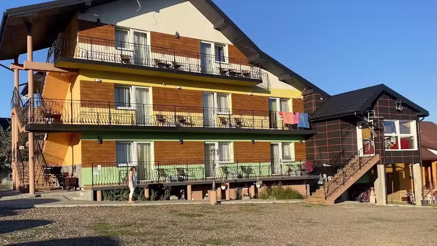 Roberts Wohnung und Zimmer