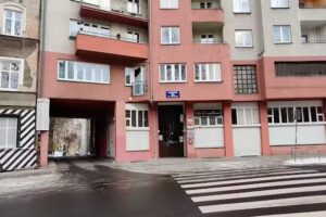 Apartment – living room with kitchenette, 2 bedrooms, bathroom