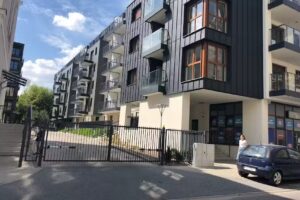 Apartament Targi z siłownią i garażem