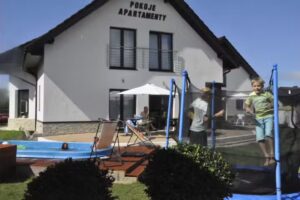 Wohnungen und Zimmer in der Letniej-Straße