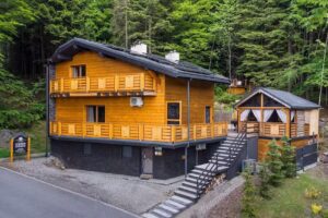 King of the Mountains Apartments