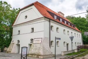 Granary Twin Apartments