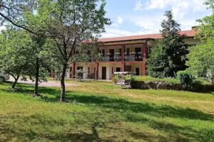 Holiday apartments on Lake Juksty