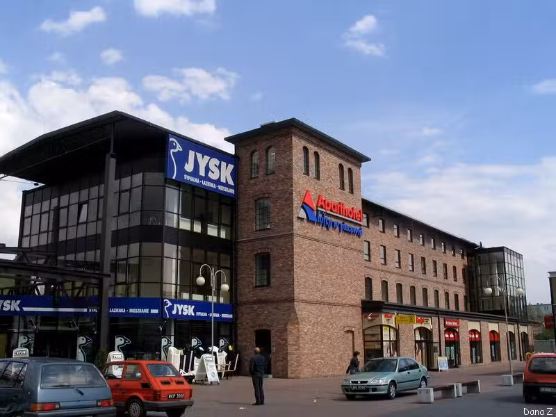 Aparthotel. Lofty w piecowni