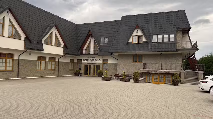 Babiogórska – holiday home and restaurant