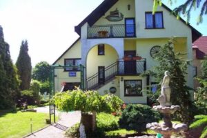 Pobierowo Märchenwald