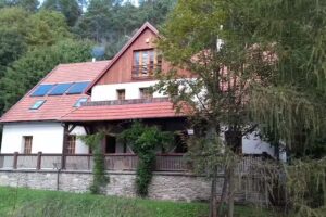 Das Weiße Haus in Ropki