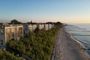 BOULEVARD USTRON MORSKIE by Zdrojowa