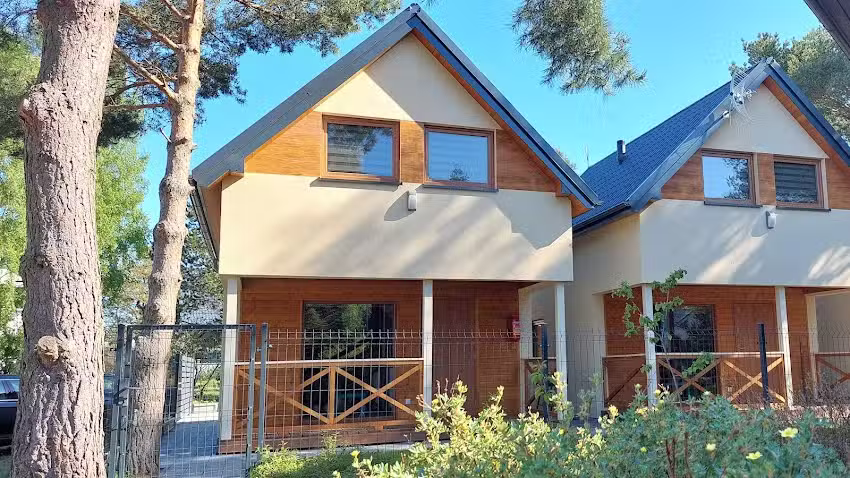 BURSZTYNOWO Domki apartamentowe nad morzem