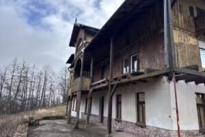 Ehemalige Touristenunterkunft