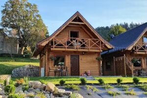 Całoroczne domki „Swojskie Chatki” w Szczytnej