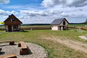 Ganzjährig bewohnbare Ferienhäuser der Familie Lipka in Kaschubien – Unterkunft mit Whirlpool