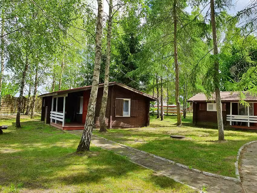 Camping Ekodar – domki nad jeziorem – pole namiotowe kemping nad jeziorem Krzemień – impreza integracyjna nad jeziorem