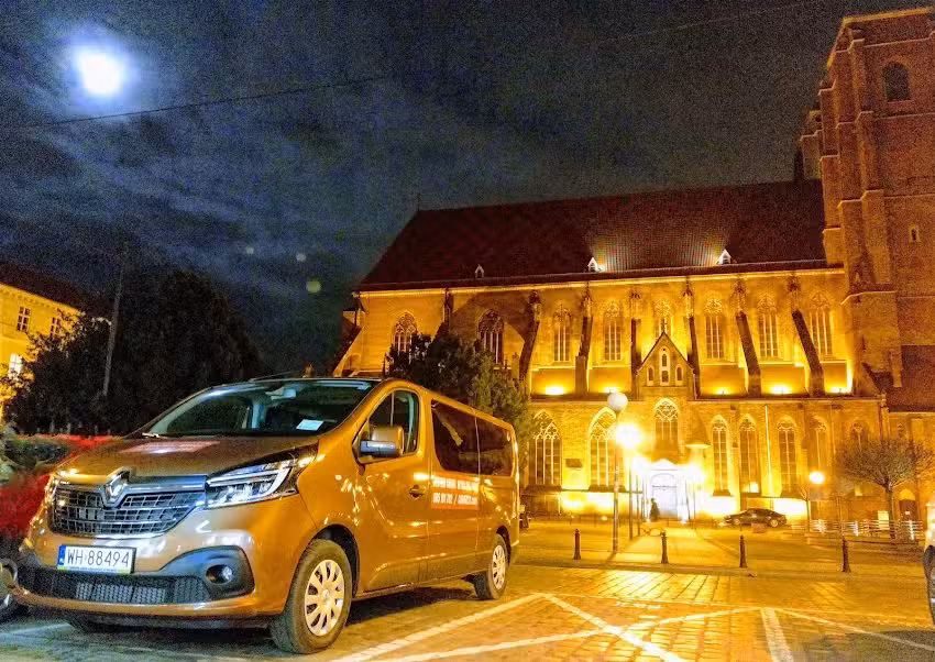 CAR&REST – sprzedaż, wypożyczalnia kamperów, namiotów dachowych, kamper box’ów