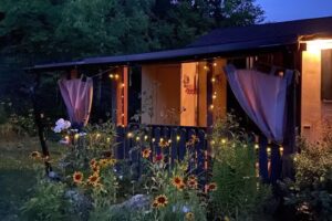 Chatka na Skraju Lasu