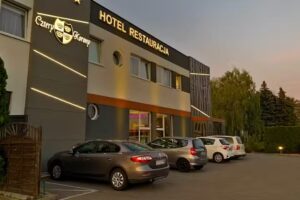 Cztery Korony – Hotel, Restaurant, Pizzeria