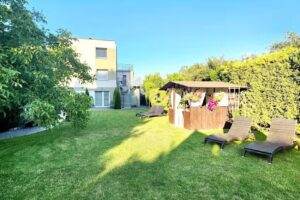 For Friends – Apartments by the Sea