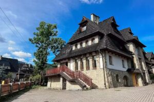 Mountain House 878m above sea level