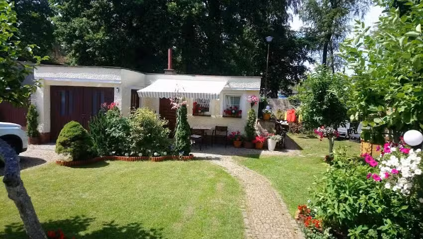 Dom Gościnny „Jarzębinka”