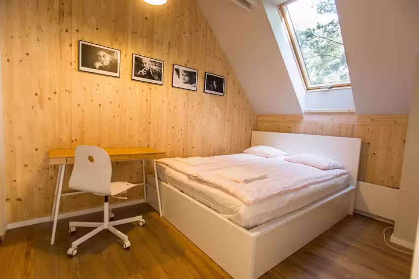 Haus über den Wiesen