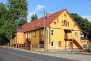 Das Hochzeitshaus unter dem Kastanienbaum