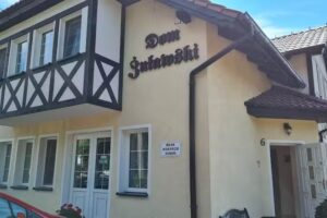 Dom Żuławski Pensjonat Noclegi Pokoje Gościnne Do Wynajęcia