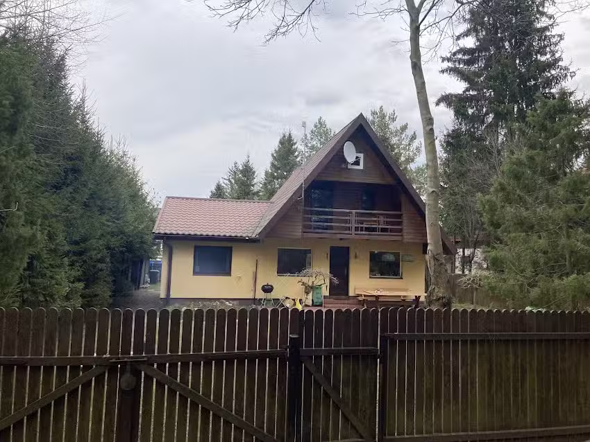 Cottage on Lake Blizno