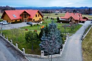 Domek pod śnieżką