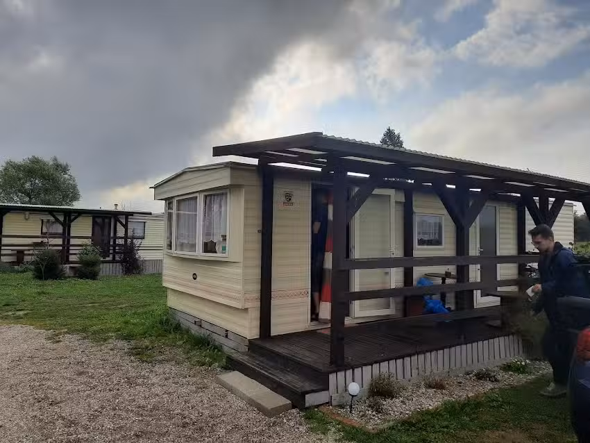 Ferienhäuser und Zimmer am Młynowo-Teich bei Mrągowo