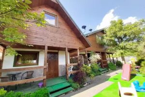 Domki Letniskowe i Pokoje „Pod Szklaną Wydmą” w Chłopach