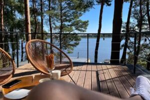 Ferienhäuser am Fluss Narvia