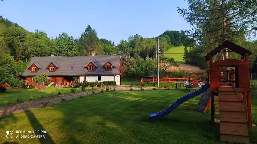Ferienhäuser am Fluss Solinka – Bieszczady-Gebirge