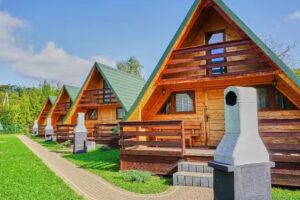 Hütten am Fluss Solina – Siedlung Bieszczady