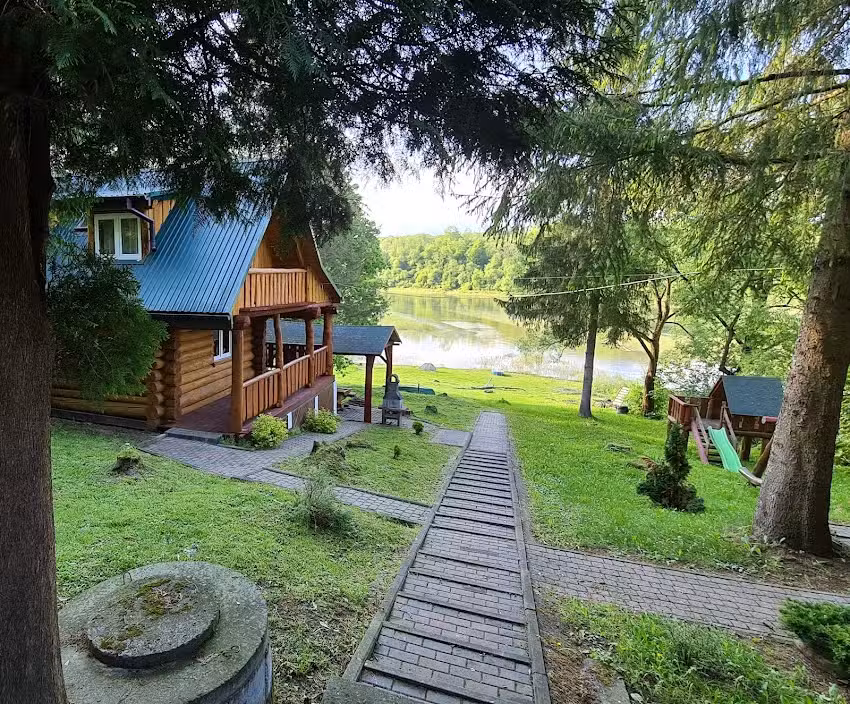 Cottages on the Solina River