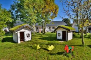 FAMILIENHÄUSER RUSINOWO