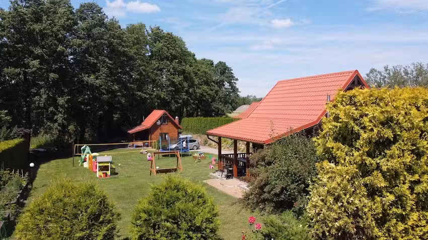 Domki u Jacka Mazury Domki nad jeziorem