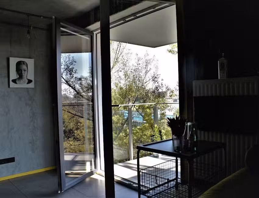 Down by the Riverside, Art Apartment