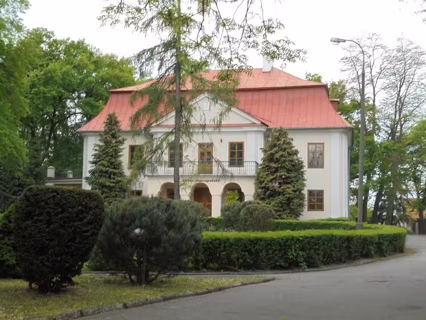 Altes polnisches Herrenhaus