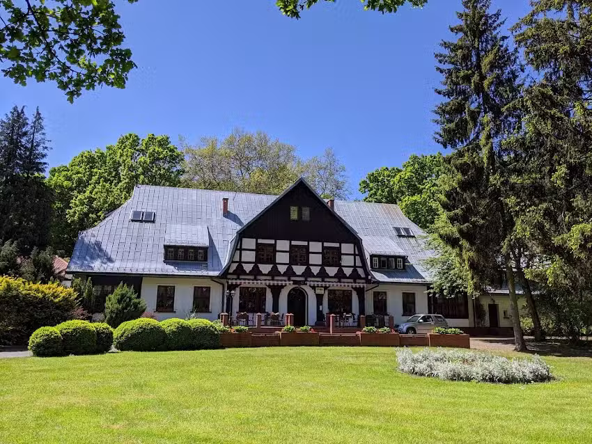 Dworek Osiecki. Hotel