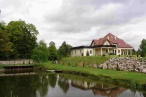 Manor House Under the Tower